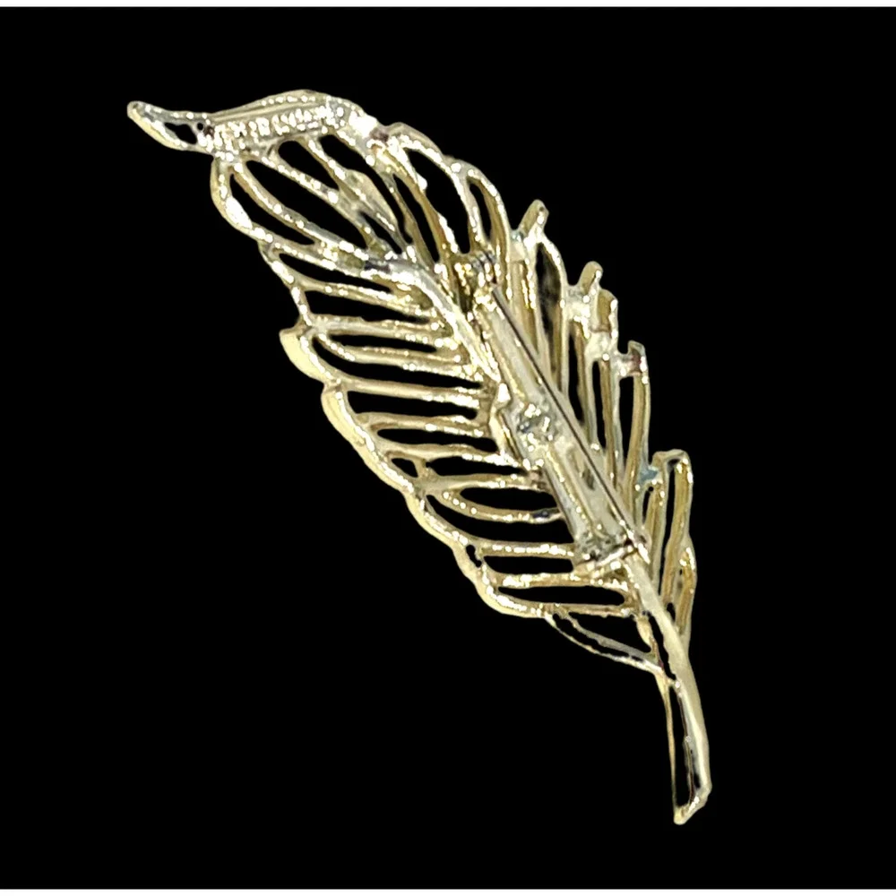Gerrys Gold Leaf Brooch Pin 2.75